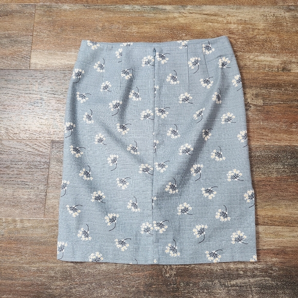 LOFT OUTLET FLORAL PENCIL SKIRT W/SIDE SLITS SIZE 8 - Picture 7 of 8